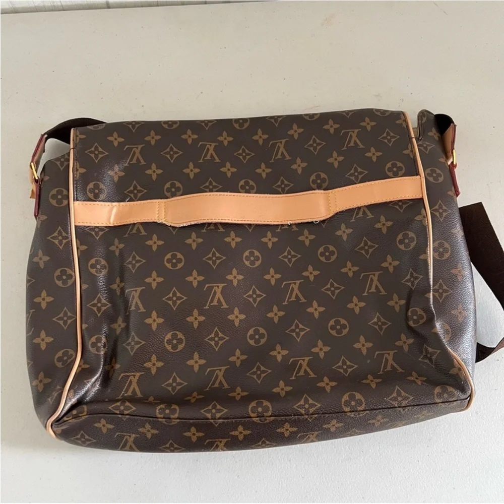 Louis Vuitton Brown Monogram Messenger Bag with Gold Hardware